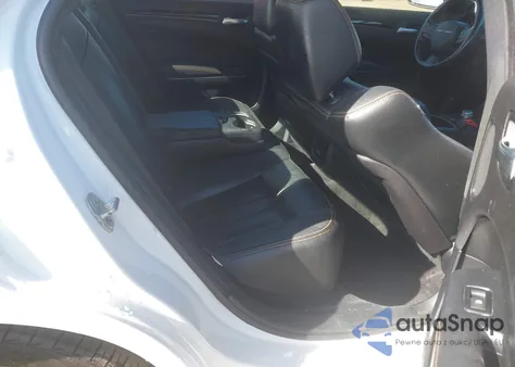 2016 Chrysler 300 300S Alloy Edition z USA, uszkodzony, nr VIN 2C3CCABG8GH269796